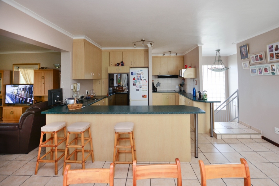 7 Bedroom Property for Sale in Country Club Western Cape